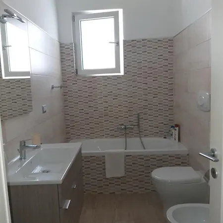 Casa Vergara Piazza Mazzini Apartment *